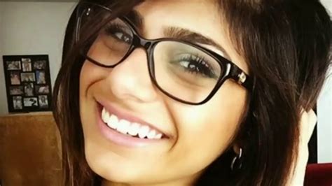 mia khalifa clips